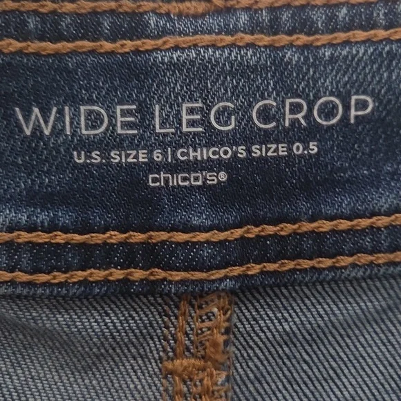 NWT Chico's Wide Leg Crop Jeans, Size 0.5 (US 6/8) - Picture 6 of 7